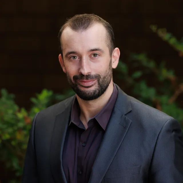 Derek Borghi headshot