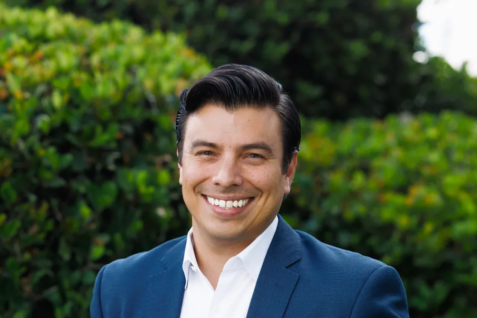 Clay O'Neal headshot 
